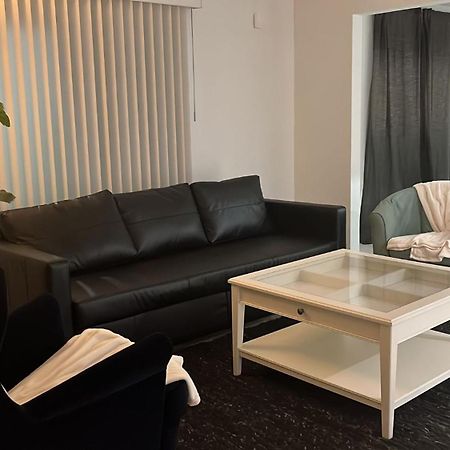 Вилла Beautiful, Fully Furnished 4Bed 2Bath House - 5 Minute Walk To Miracle Mile Downtown Coral Gables Майами Экстерьер фото
