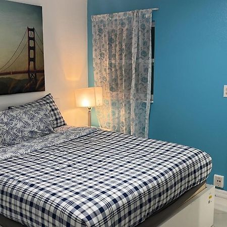 Вилла Beautiful, Fully Furnished 4Bed 2Bath House - 5 Minute Walk To Miracle Mile Downtown Coral Gables Майами Экстерьер фото